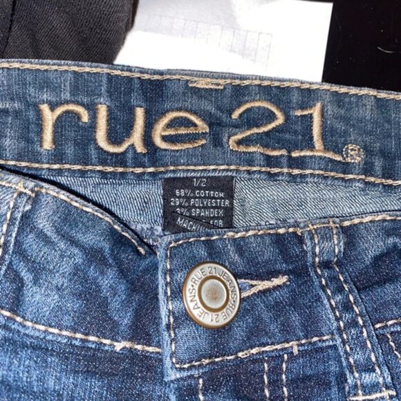 rue21 Women's Blue Flare Jeans - Picture 2 of 3